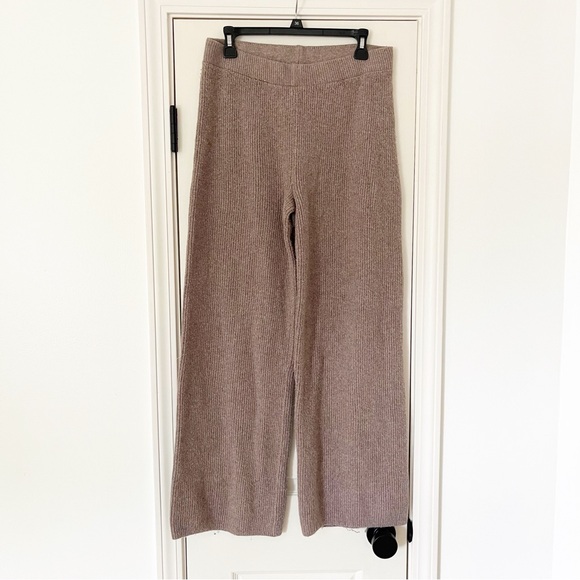 GAP Cashsoft taupe knit soft sweater pants medium - Picture 2 of 7